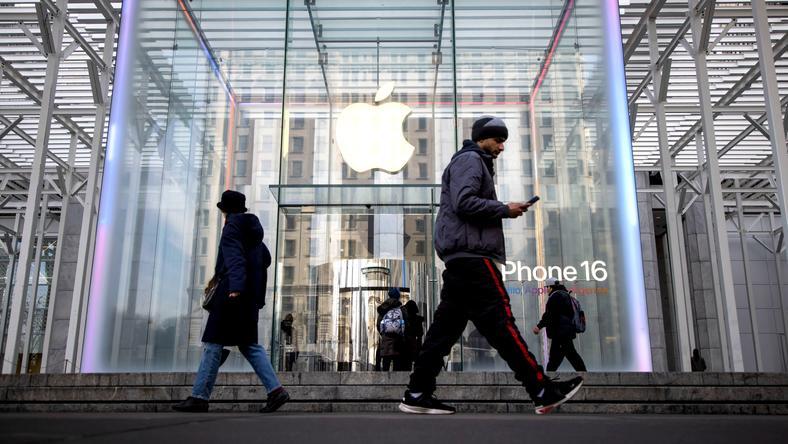 关税大棒下的苹果:一场全球供应链的迁徙风暴